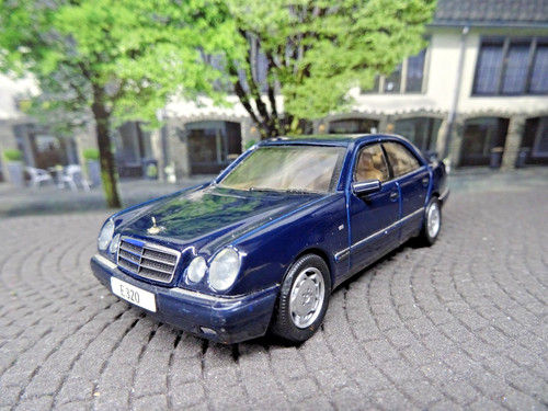 Herpa mercedes benz - herpa,