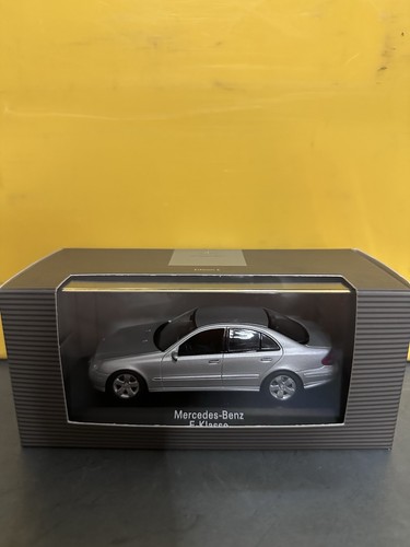 Minichamps mercedes w211 - w211, e